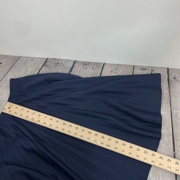 PENDLETON Women's Permanently Pleated Skirt in Navy SIZE 14 Academia below knee - Picture 9 of 9